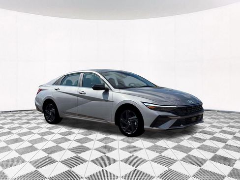 New 2026 Hyundai Elantra SEL Sport image 16