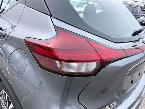 Used 2023 Nissan Kicks SV image 30