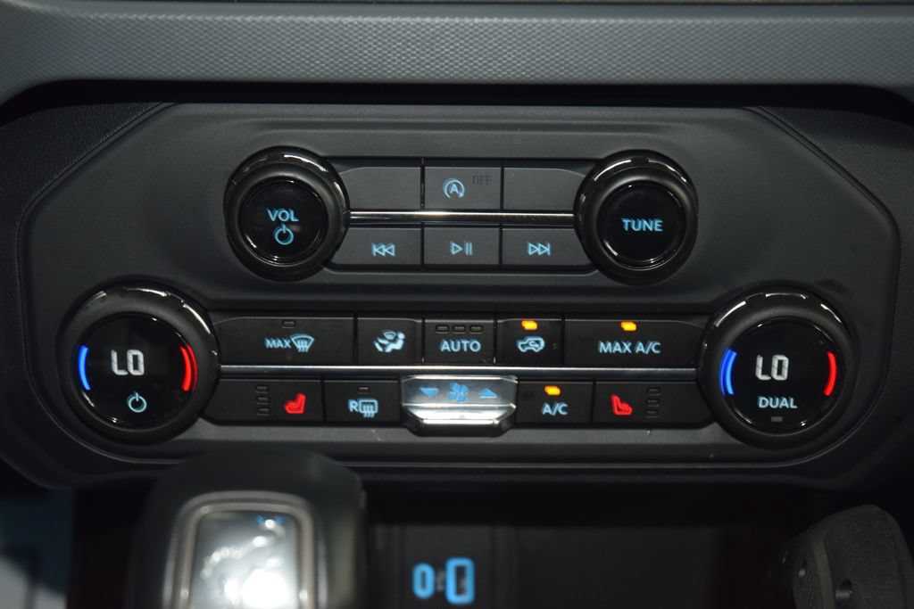 Used 2024 Ford Bronco Everglades AWD/4WD image 35