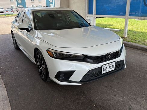 Used 2023 Honda Civic EX-L image 2