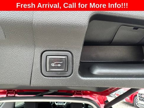 Used 2023 GMC Acadia SLE w/ Driver Convenience Package AWD/4WD image 30