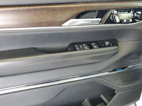 Used 2023 Jeep Grand Wagoneer L 4WD image 14