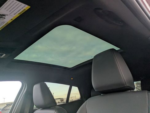 Used 2025 BMW X2 xDrive28i image 13