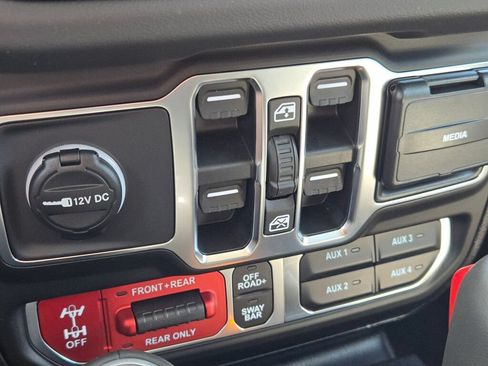New 2026 Jeep Gladiator Rubicon AWD/4WD image 25