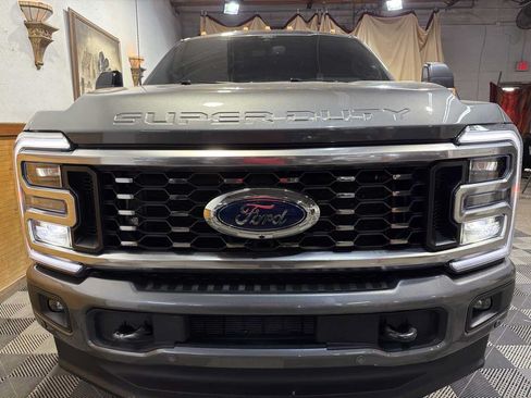 Used 2025 Ford F350 Platinum w/ FX4 Off-Road Package AWD/4WD image 3