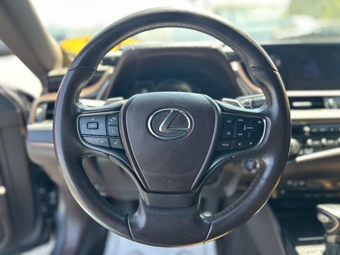 Used 2021 Lexus ES 300h w/ Premium Package FWD image 10