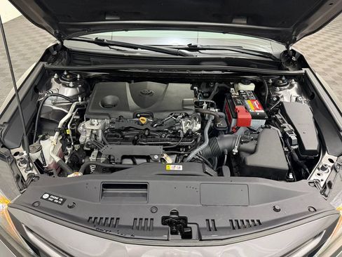 Used 2021 Toyota Camry SE w/ Cold Weather Package FWD image 32