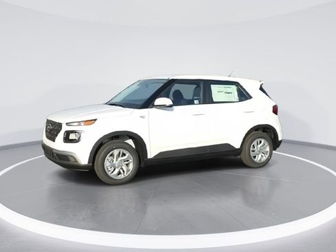 New 2026 Hyundai Venue SE image 5