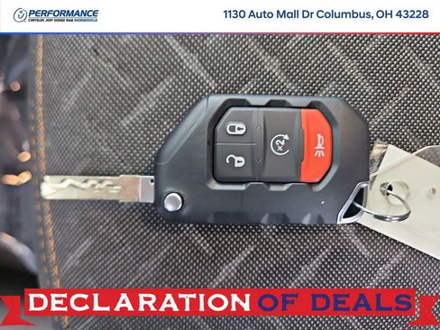 New 2026 Jeep Gladiator Mojave w/ Steel Bumper Group AWD/4WD image 32