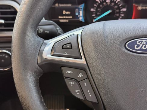 Used 2018 Ford Fusion SE w/ Equipment Group 602A FWD image 28