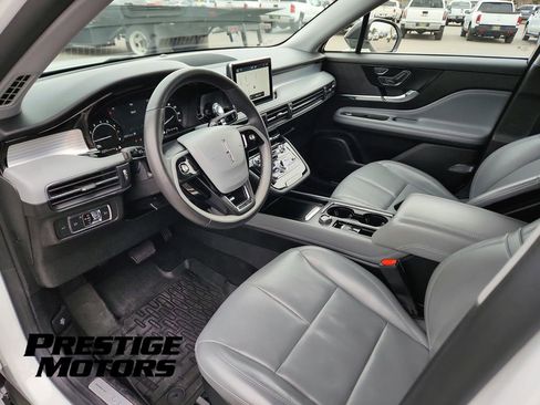 Used 2022 Lincoln Corsair AWD w/ Equipment Group 101A image 17