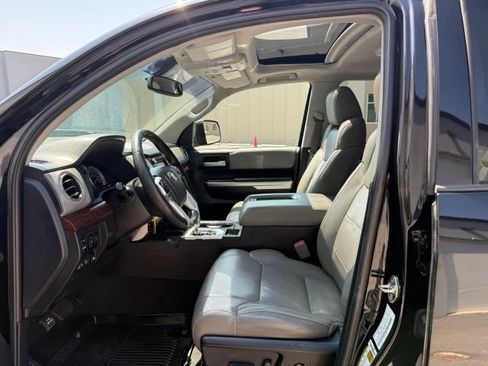Used 2016 Toyota Tundra Limited w/ Limited Premium Package AWD/4WD image 15