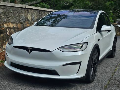 Used 2023 Tesla Model X AWD/4WD image 15