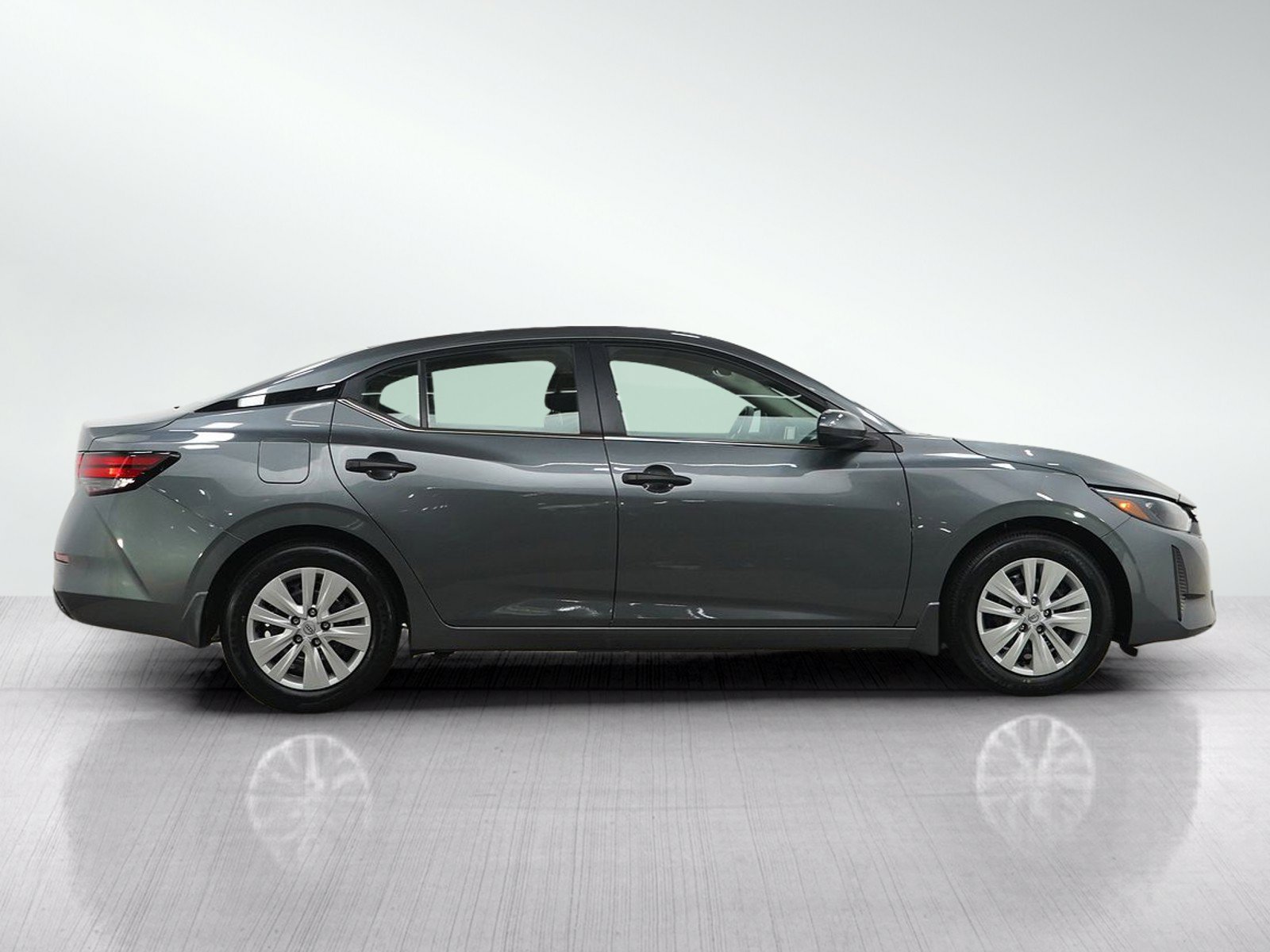 Used 2025 Nissan Sentra S FWD image 6