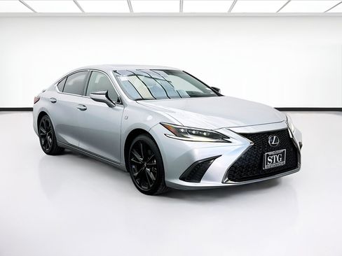 Used 2023 Lexus ES 300h F Sport w/ Accessory Package (Z2) FWD image 3