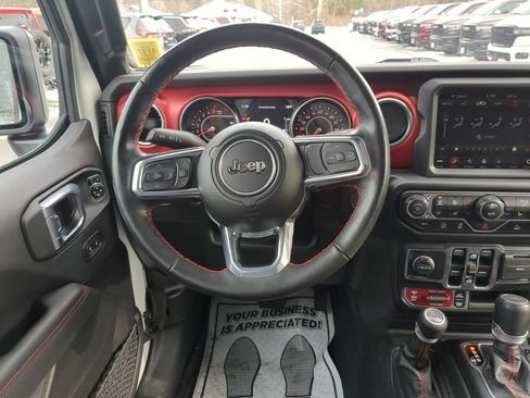 Used 2022 Jeep Gladiator Rubicon w/ Cold Weather Group image 15