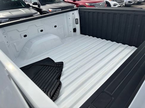 Used 2025 Chevrolet Silverado 1500 LT w/ Leather Package image 14