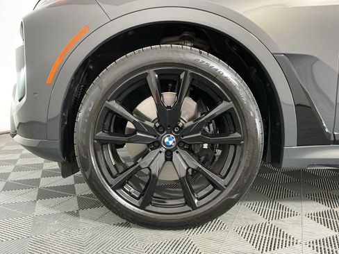 Certified 2025 BMW X7 M60i AWD/4WD image 38
