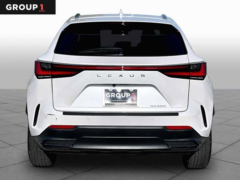 Used 2025 Lexus NX 250 FWD w/ Premium Package image 5