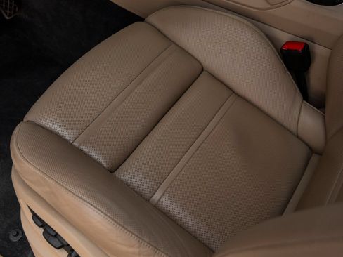 Certified 2023 Porsche Cayenne AWD/4WD image 23