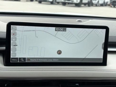 Used 2025 Genesis G70 2.5T image 17