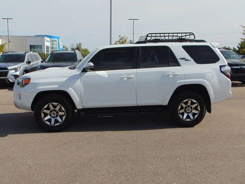 Used 2024 Toyota 4Runner TRD Off-Road Premium AWD/4WD image 7