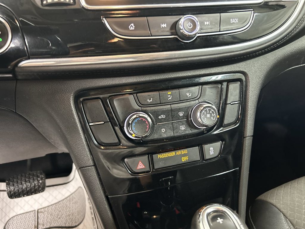 Used 2019 Buick Encore Preferred AWD/4WD image 16