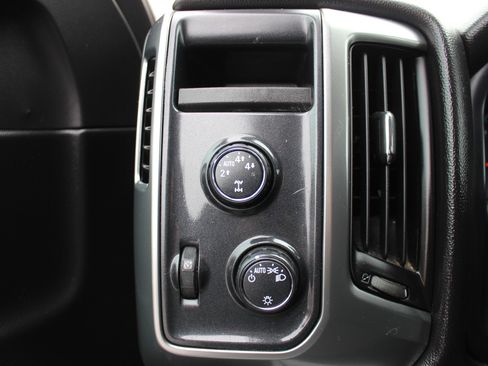 Used 2015 Chevrolet Silverado 1500 LT AWD/4WD image 20