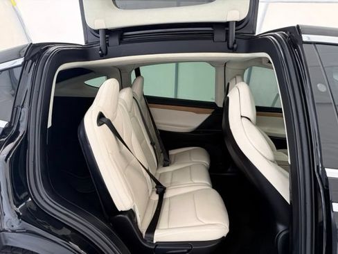 Used 2018 Tesla Model X 75D AWD/4WD image 19