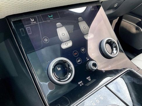 Used 2020 Land Rover Range Rover Velar R-Dynamic S image 24
