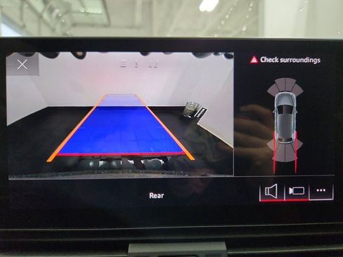 Used 2023 Audi Q5 2.0T Premium w/ Convenience Package image 24