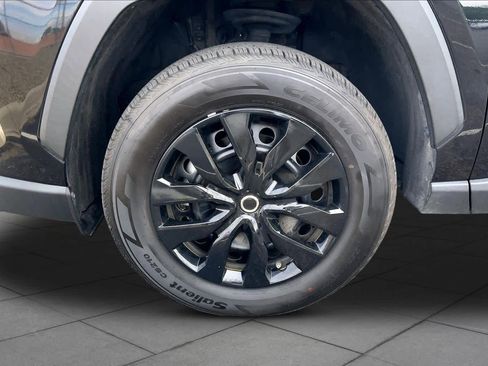 Used 2024 Toyota RAV4 LE image 10