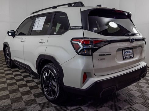 Used 2025 Subaru Forester Limited AWD/4WD image 20