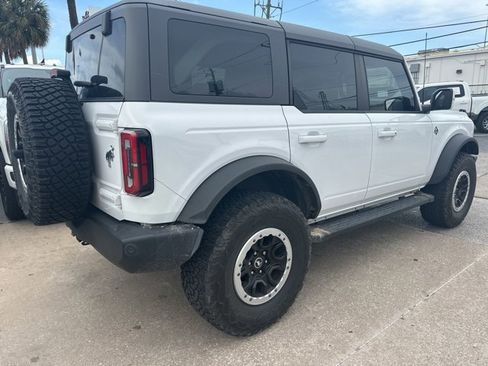 Certified 2023 Ford Bronco Outer Banks w/ Sasquatch Package AWD/4WD image 3
