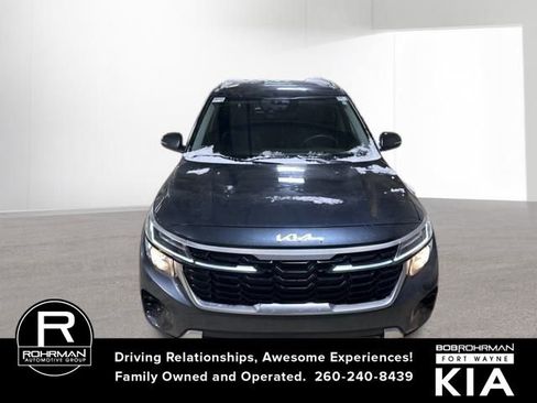 Certified 2025 Kia Seltos S image 8