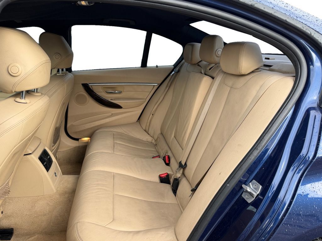 Used 2016 BMW 328i Sedan RWD image 15
