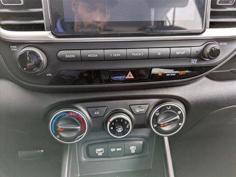 New 2026 Hyundai Venue SE image 19