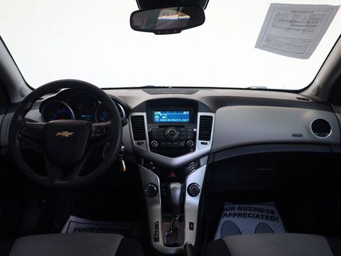 Used 2016 Chevrolet Cruze LS FWD image 25