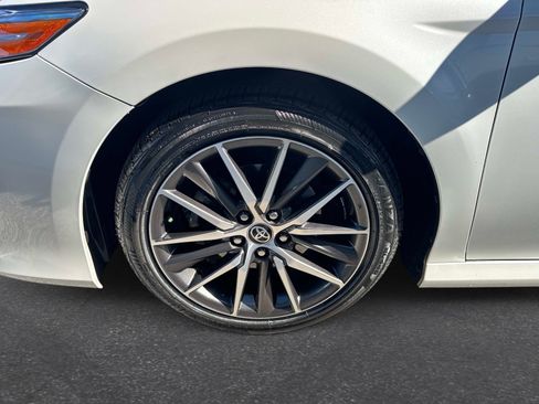 Used 2022 Toyota Camry XLE FWD image 10