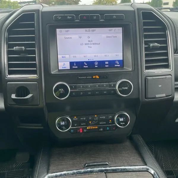 Used 2020 Ford Expedition Limited AWD/4WD image 27
