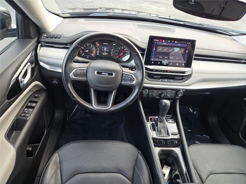 Used 2022 Jeep Compass Limited image 21