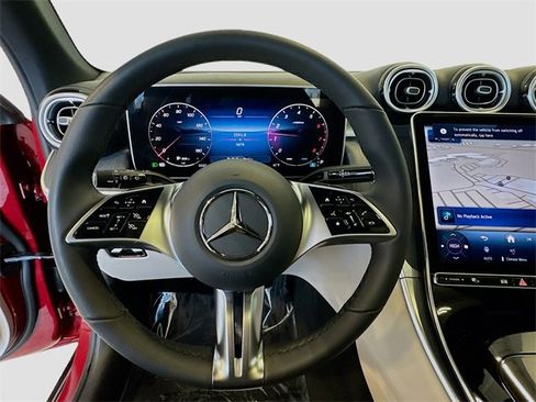 Certified 2025 Mercedes-Benz GLC 300 4MATIC image 11