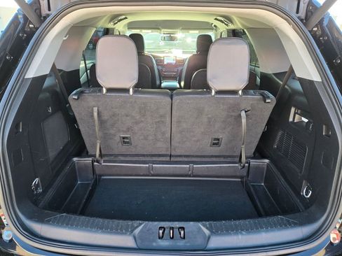 Used 2023 Ford Explorer Limited image 19