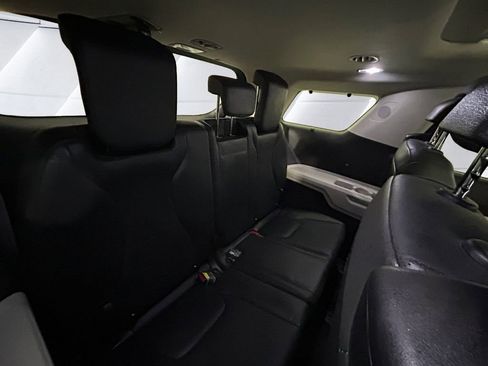 Used 2022 Kia Carnival SX Prestige image 16