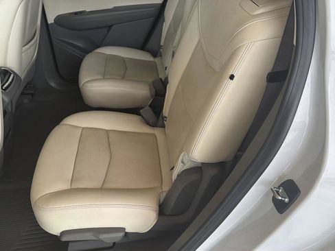 Used 2021 Cadillac XT6 Premium Luxury FWD image 17