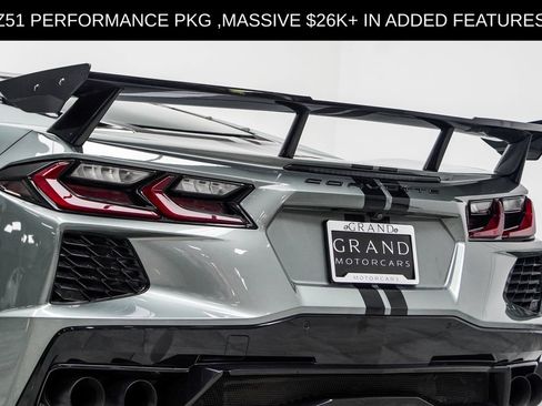 Used 2022 Chevrolet Corvette Stingray Premium Cpe w/ Z51 Performance Package RWD image 18