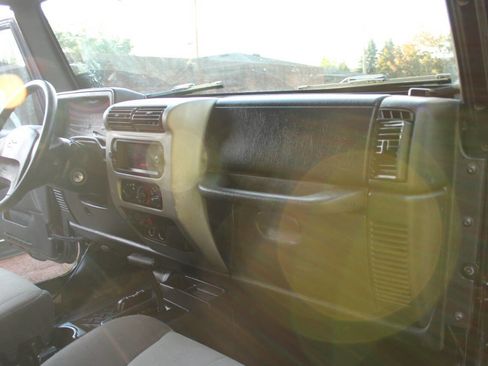 Used 2006 Jeep Wrangler X w/ Jeep 65th Anniversary Edition image 13