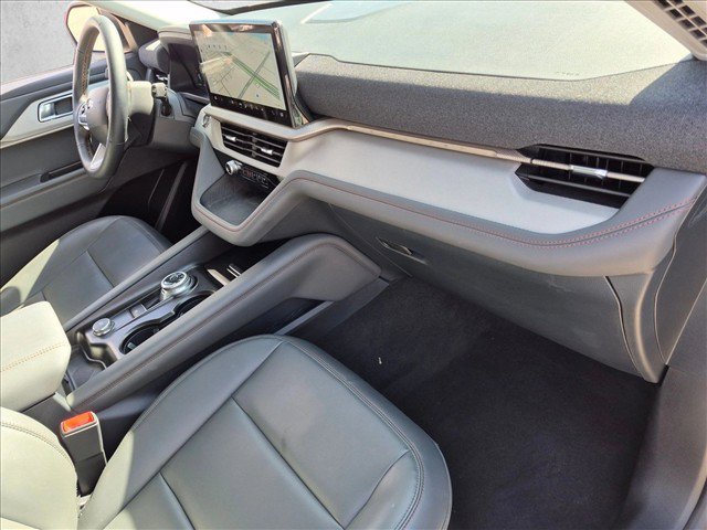 Used 2025 Ford Explorer Active w/ Active Comfort Package RWD image 20