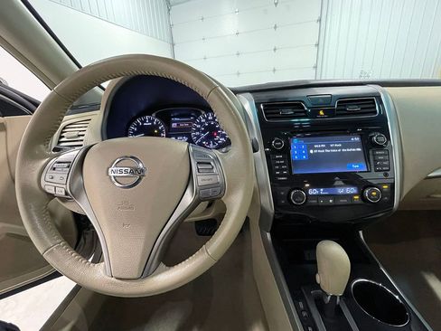 Used 2013 Nissan Altima 2.5 SV w/ 2.5SV Convenience Pkg FWD image 38