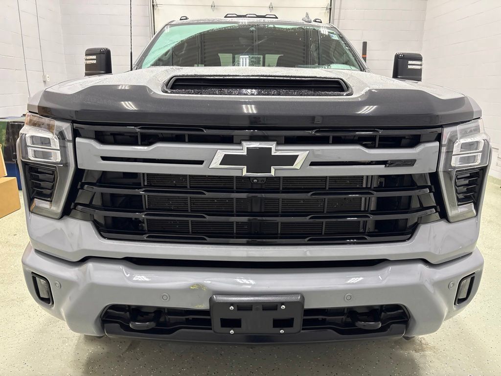 Used 2024 Chevrolet Silverado 3500 LTZ w/ LTZ Plus Package AWD/4WD image 10